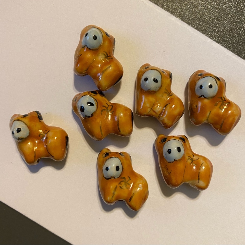 Hand Painted Ceramic Vintage Beads (7)